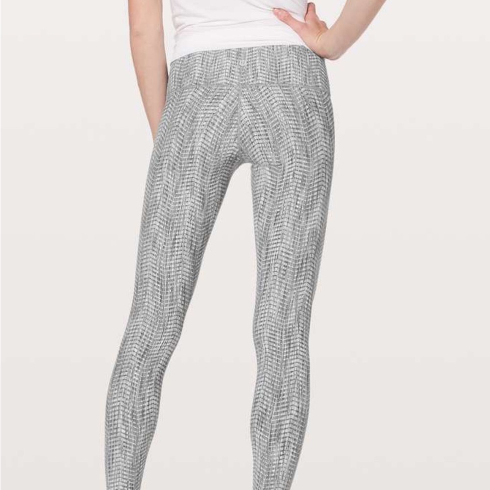 Lululemon Wunder Under low rise luon Gray Patterned Leggings - Picture 2 of 11